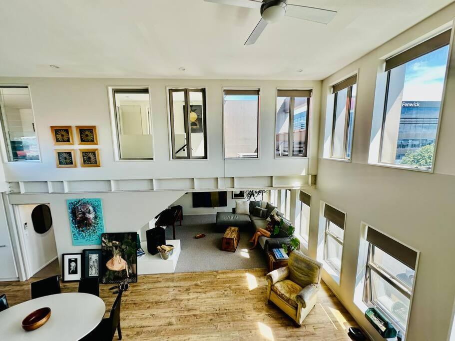 Stunning New York Loft Gallery Christchurch Exterior foto