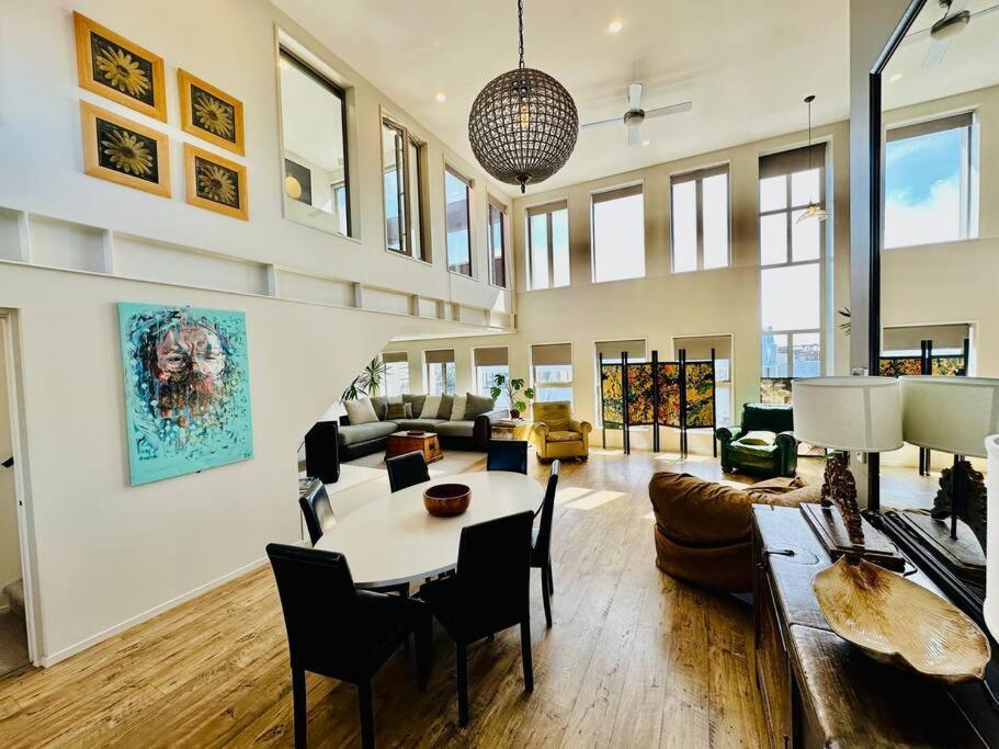 Stunning New York Loft Gallery Christchurch Exterior foto