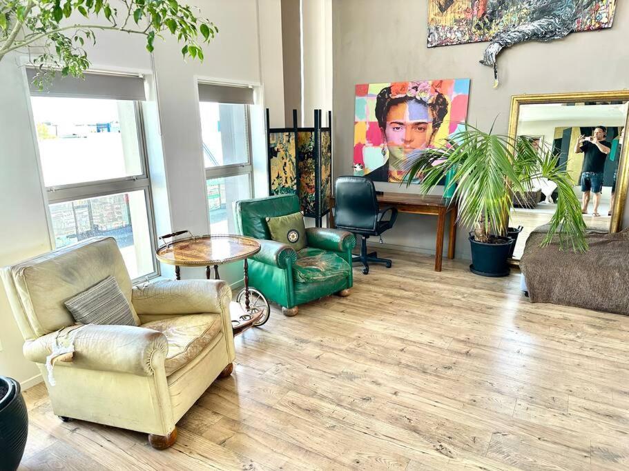 Stunning New York Loft Gallery Christchurch Exterior foto